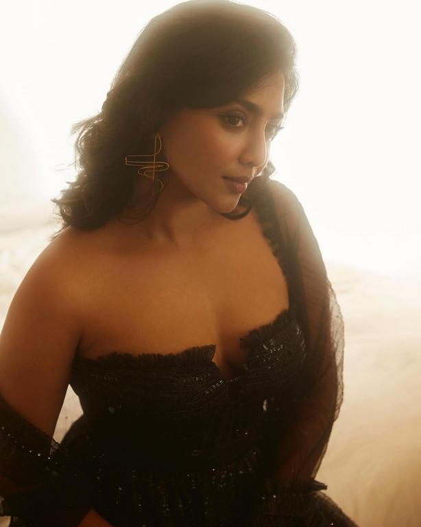 Aishwarya Lekshmi Unseen Hot Photos