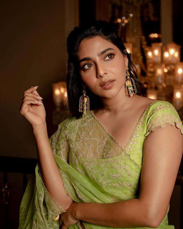 Aishwarya Lekshmi Unseen Hot Photos