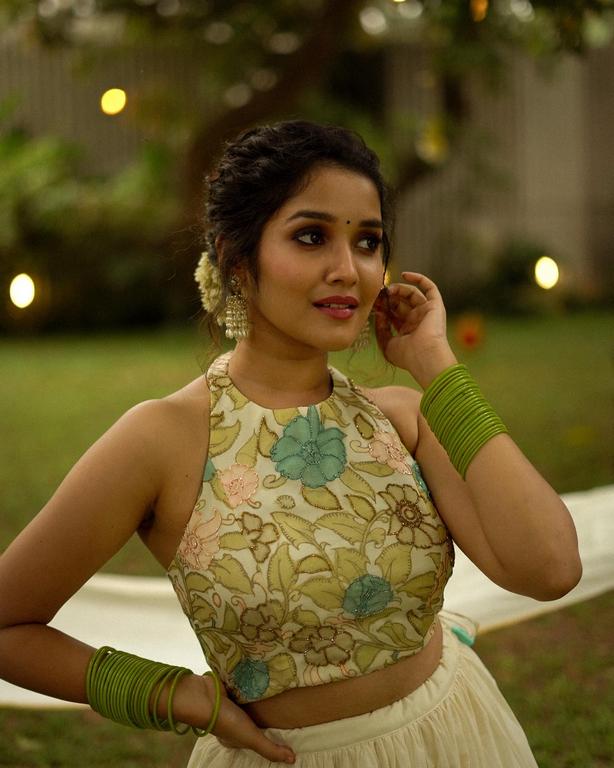 Anikha Surendran Hot Photos