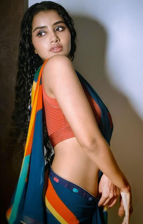 Anupama Parameswaran Hot