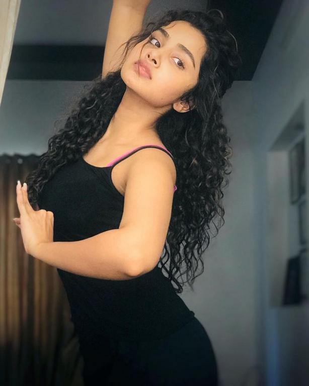 Anupama Parameswaran Hot
