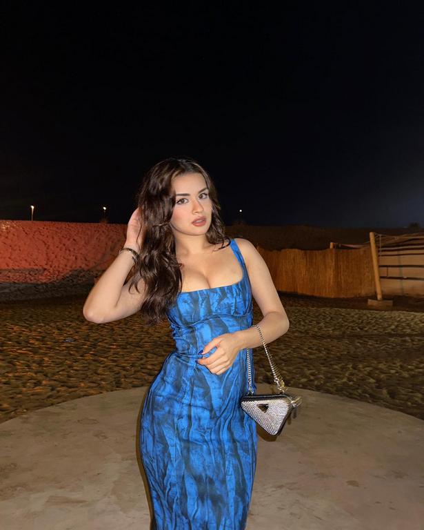 Avneet Kaur Hot Photos