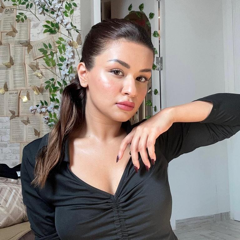 Avneet Kaur Hot Photos
