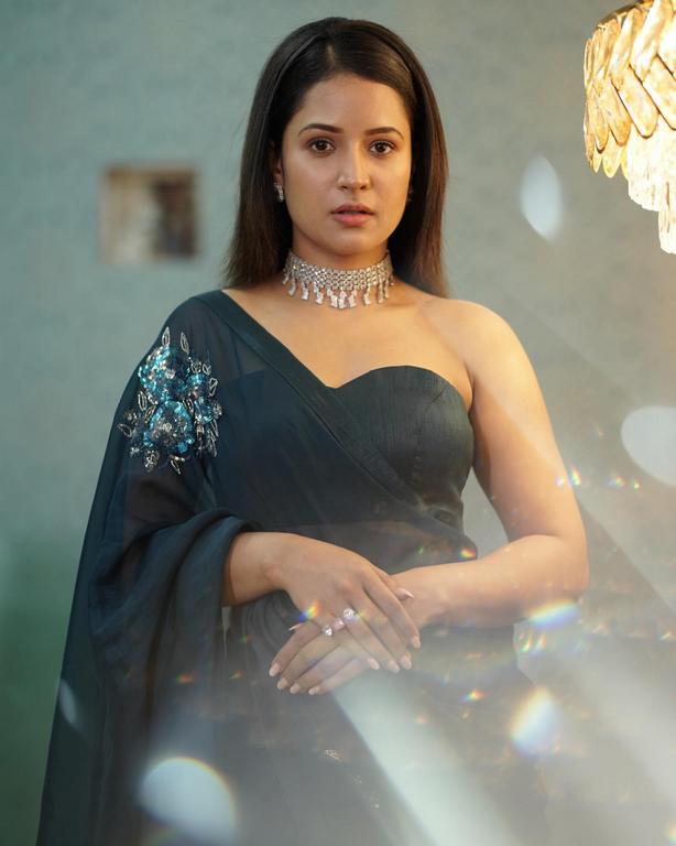 Brinda Acharya Hot
