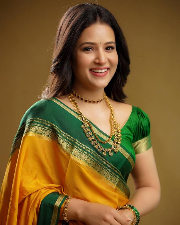 Brinda Acharya Hot