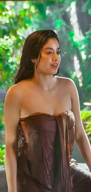 Janhvi Kapoor Hot Photos