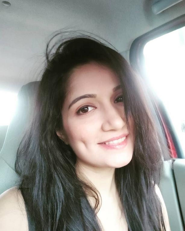 Jhinal Belani hot photos
