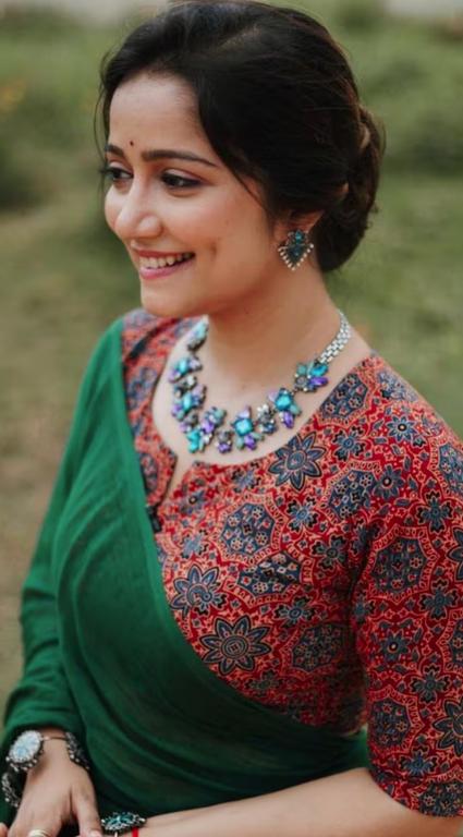 Jhinal Belani hot photos