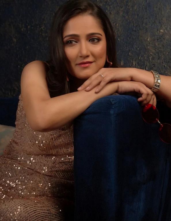 Jhinal Belani hot photos