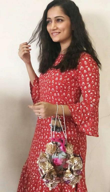 Jhinal Belani hot photos
