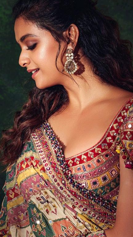 Keerthy Hot Photos