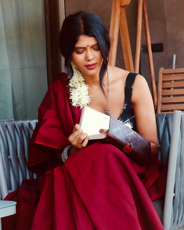 Khushi Shah Beautiful Photos