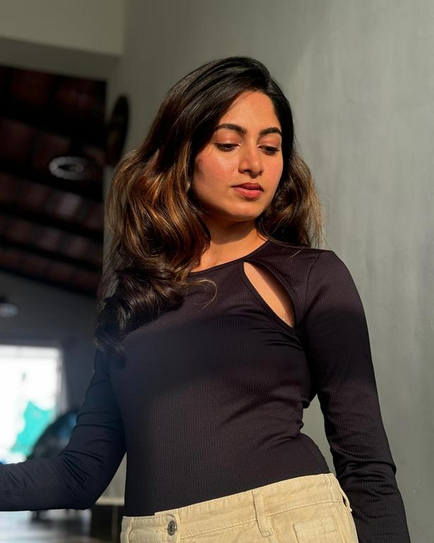 Kushee Ravi Stunning Photos