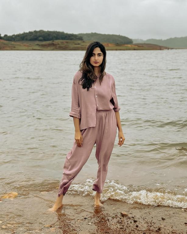 Kushee Ravi Stunning Photos