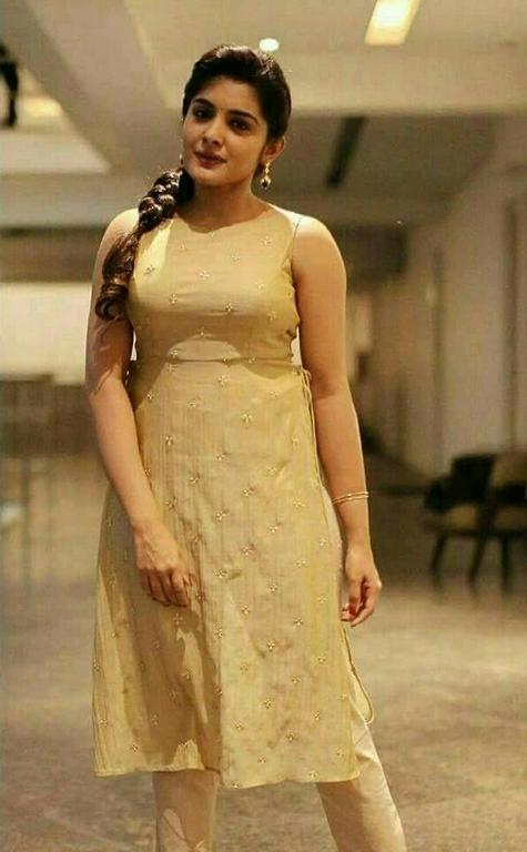 Nivetha Thomas Hot Photos