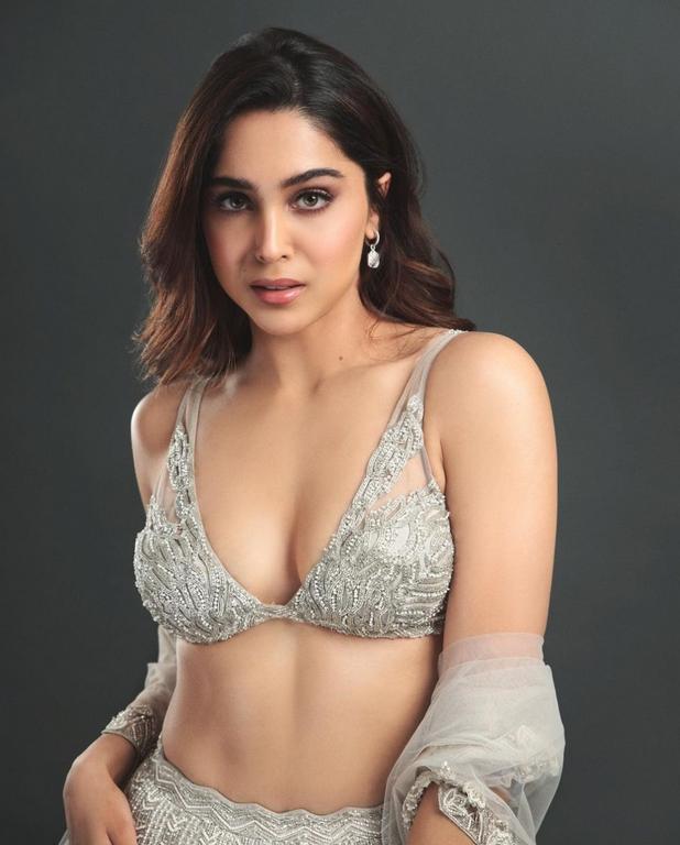 Sharvari Wagh Sizzling Hot Photos