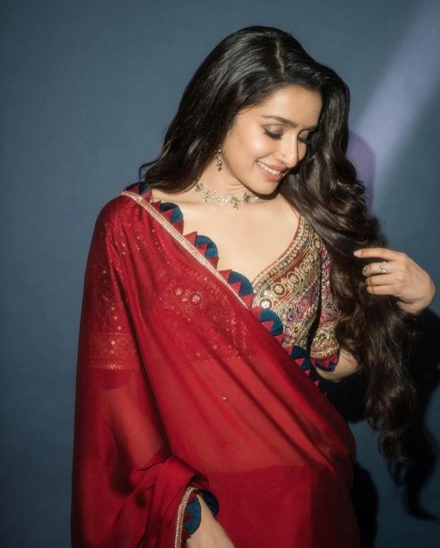 Shraddha Kapoor Hot Photos