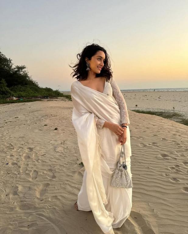 Shraddha Kapoor Hot Photos