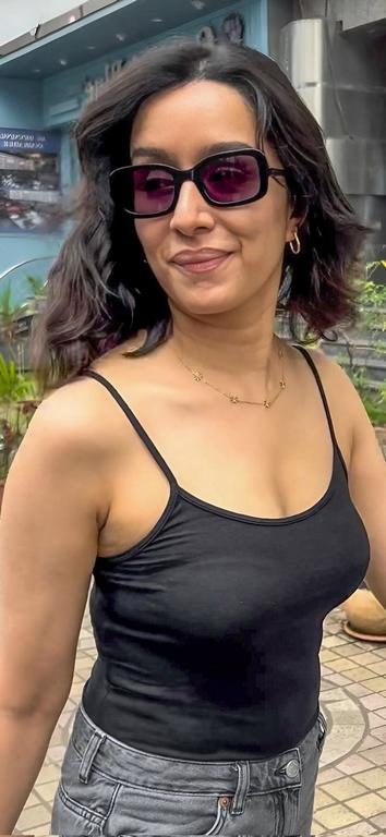 Shraddha Kapoor Hot Photos