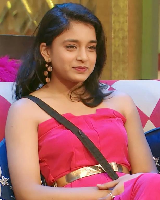 Sumbul Touqeer Hot Photos