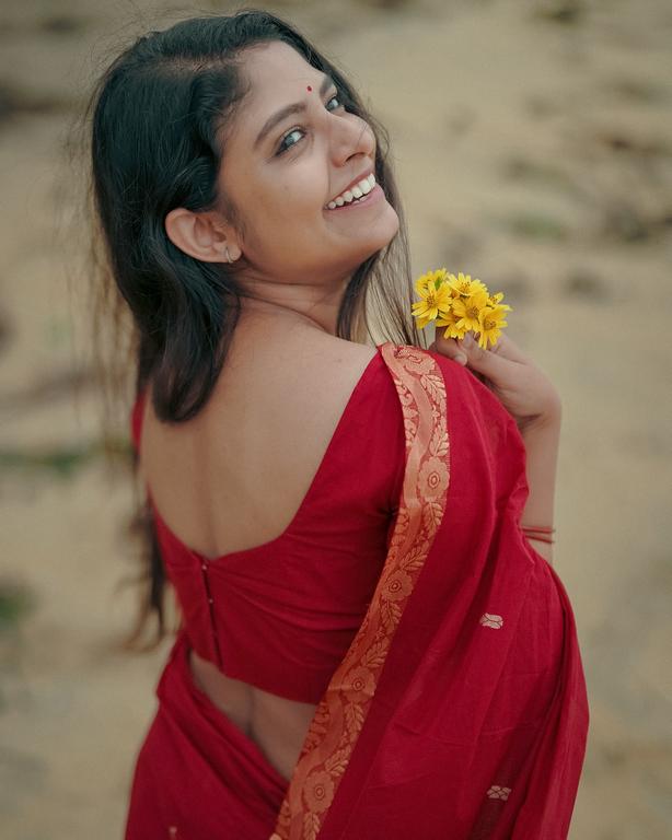 Akhila Photos