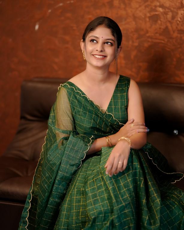 Akhila Photos