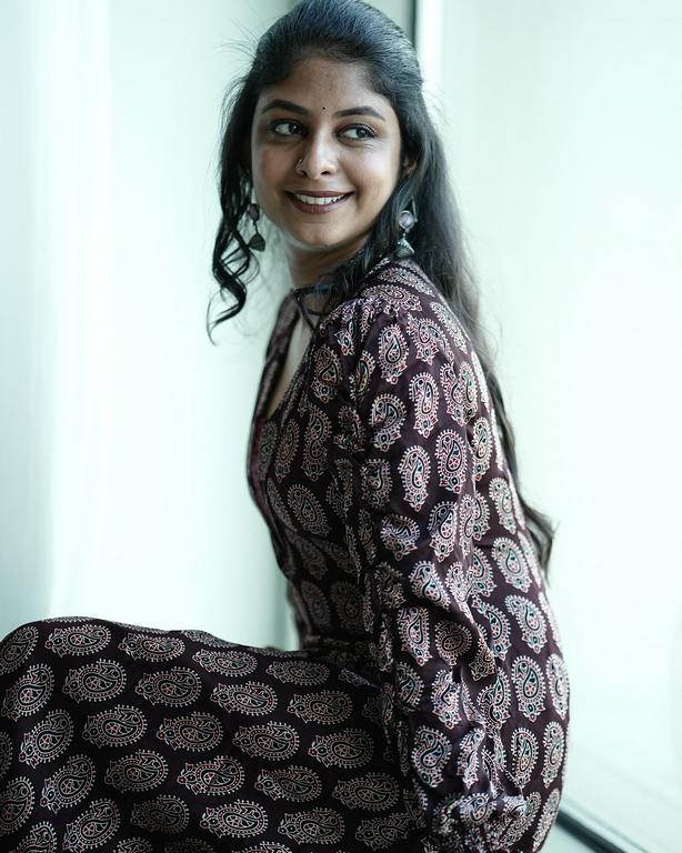 Akhila Photos