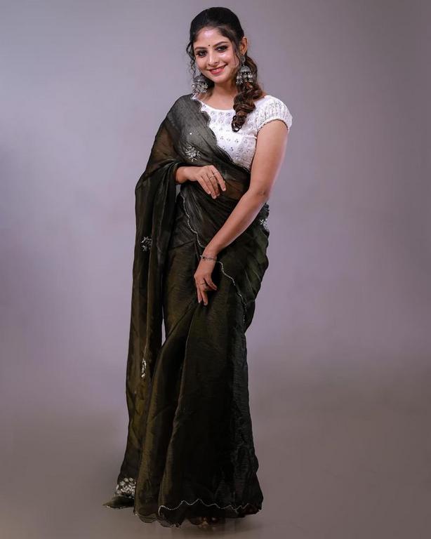 Akhila Photos
