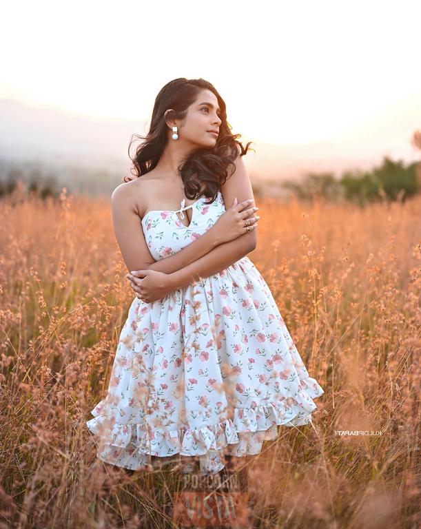Amruta Dhongade Hot Photos