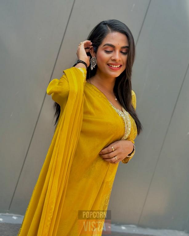 Amruta Dhongade Hot Photos