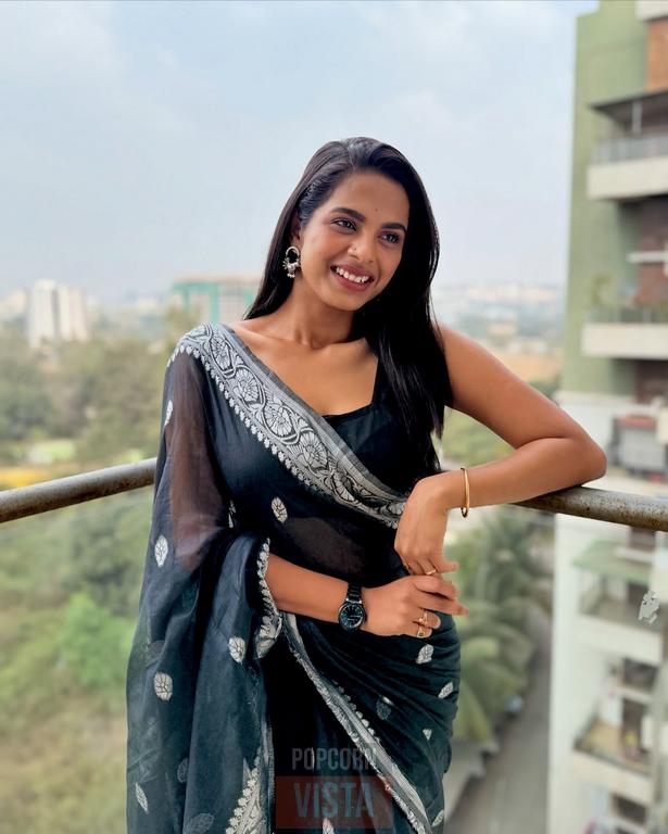 Amruta Dhongade Hot Photos