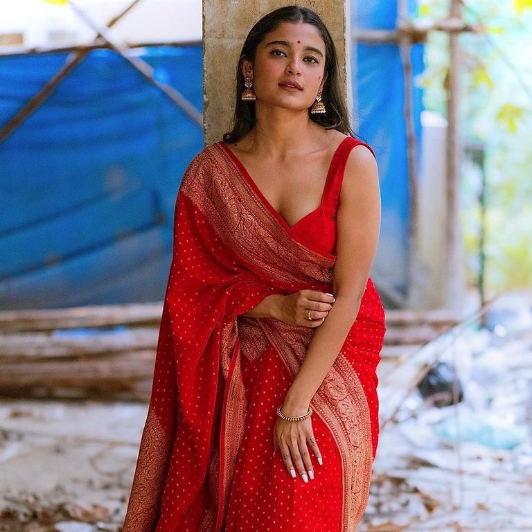 Chaithra J Achar Hot
