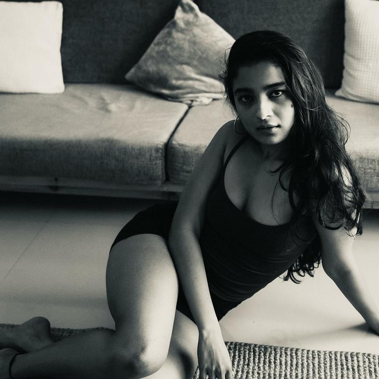 Chaithra J Achar Hot