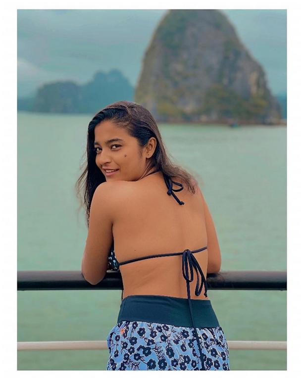 Chaithra J Achar Hot