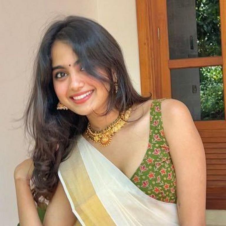 Devika Hot