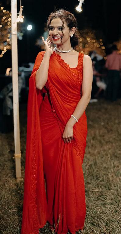 Meenakshi Raveendran Hot Photos