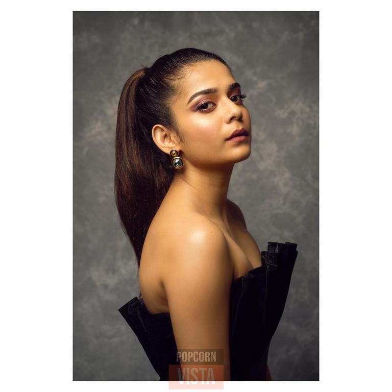 Mithila Palkar Hot Photos