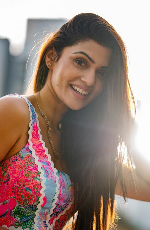Nimika Hot