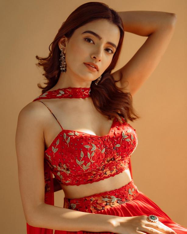 Rukshar Dhillon Hot