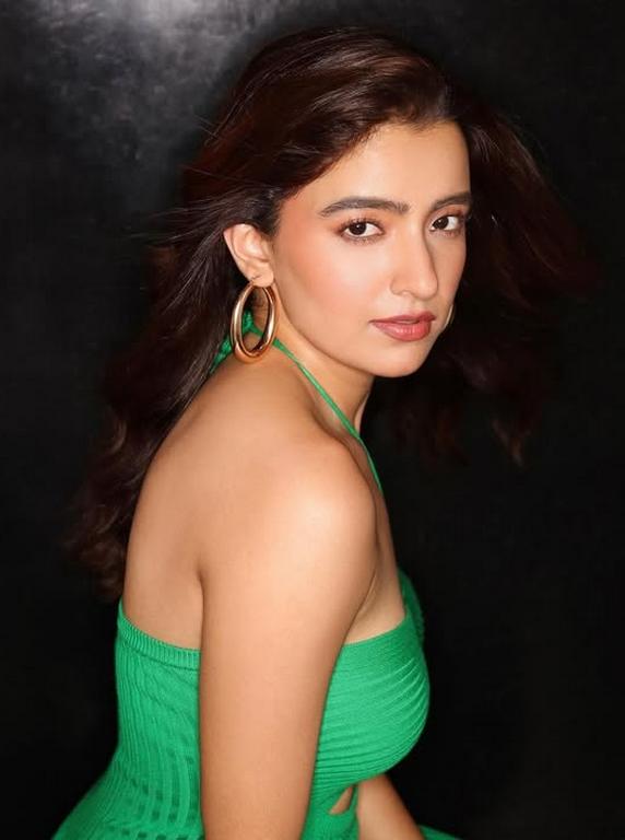 Rukshar Dhillon Hot